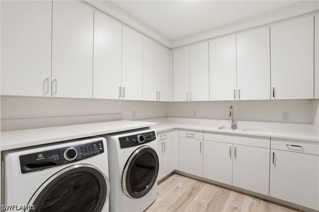 1130 3rd AVE S 109, Naples, FL 34102