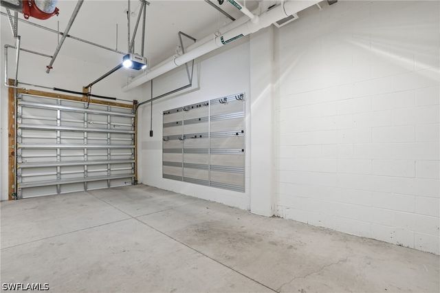 1130 3rd AVE S 109, Naples, FL 34102