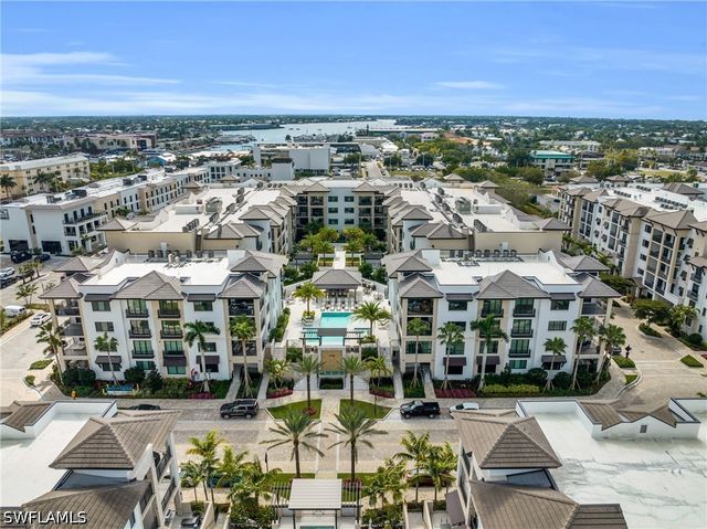 1130 3rd AVE S 109, Naples, FL 34102