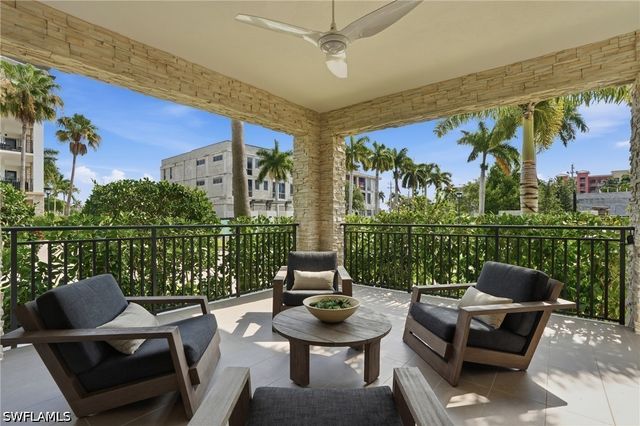 1130 3rd AVE S 109, Naples, FL 34102