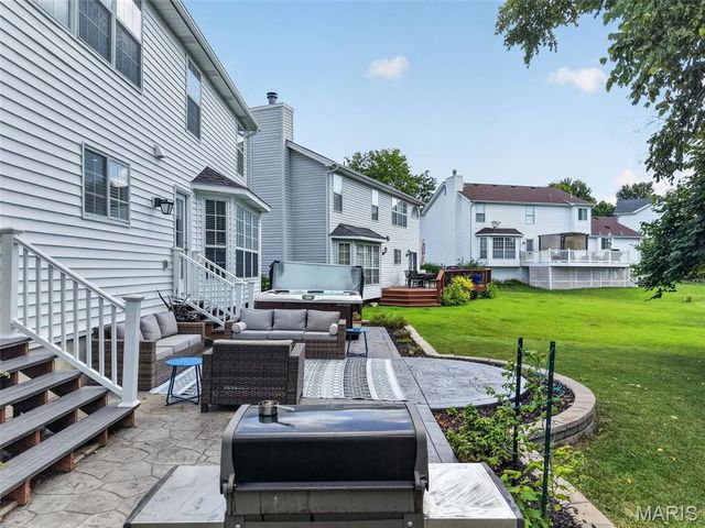 217 Country Hollow Court, St Charles, MO 63304