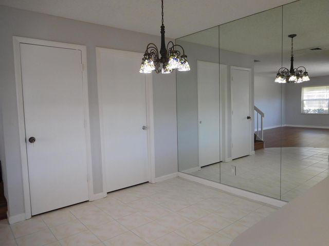 1908 Hartford Court S, West Palm Beach, FL 33409