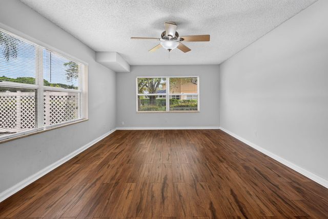 1908 Hartford Court S, West Palm Beach, FL 33409