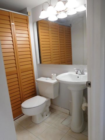 1908 Hartford Court S, West Palm Beach, FL 33409