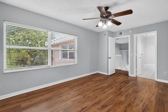 1908 Hartford Court S, West Palm Beach, FL 33409