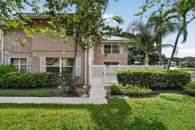 1908 Hartford Court S, West Palm Beach, FL 33409