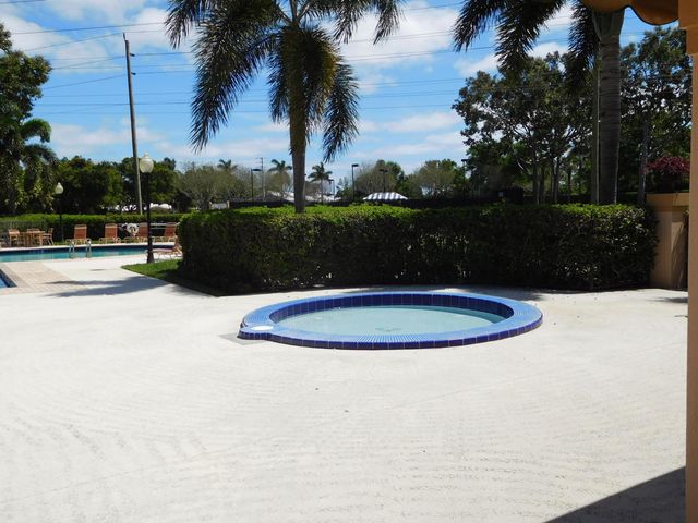 1908 Hartford Court S, West Palm Beach, FL 33409