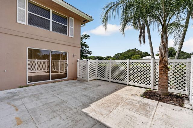 1908 Hartford Court S, West Palm Beach, FL 33409