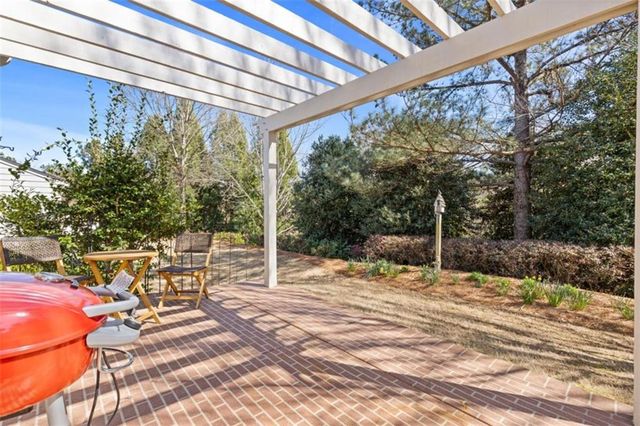 6106 Longleaf Drive, Hoschton, GA 30548