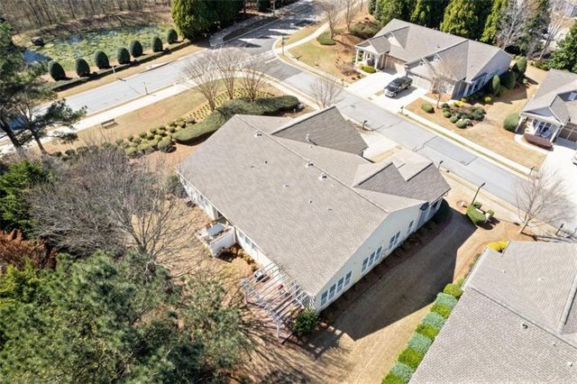 6106 Longleaf Drive, Hoschton, GA 30548