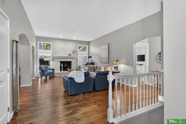 327 N 160 Street, Omaha, NE 68118
