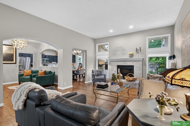 327 N 160 Street, Omaha, NE 68118