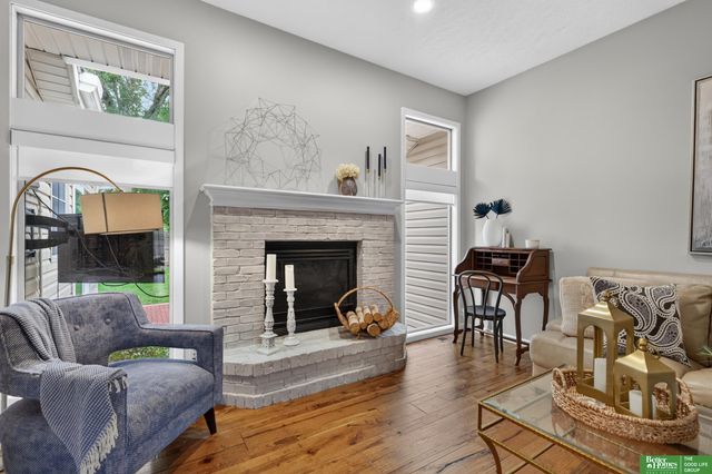327 N 160 Street, Omaha, NE 68118