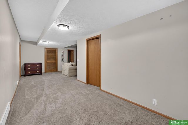327 N 160 Street, Omaha, NE 68118