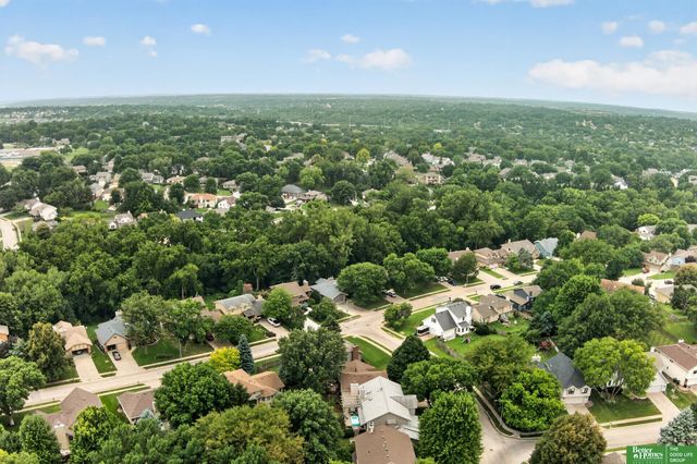 327 N 160 Street, Omaha, NE 68118