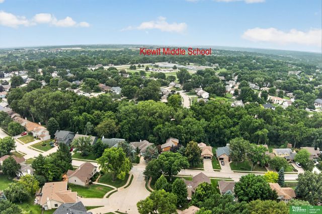 327 N 160 Street, Omaha, NE 68118