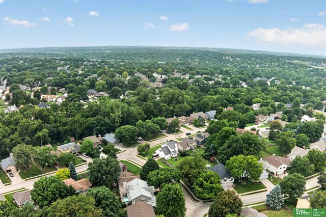 327 N 160 Street, Omaha, NE 68118