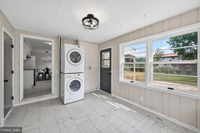 672 80th Avenue NE, Spring Lake Park, MN 55432