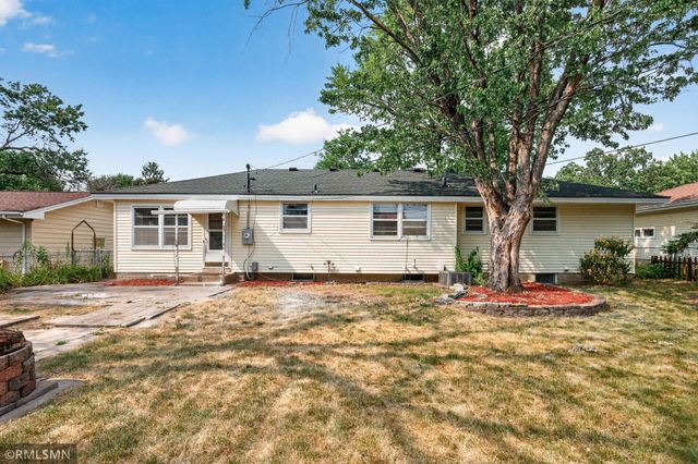 672 80th Avenue NE, Spring Lake Park, MN 55432