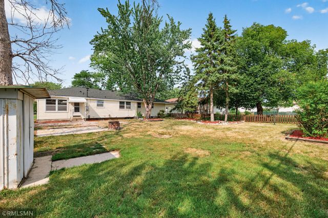 672 80th Avenue NE, Spring Lake Park, MN 55432