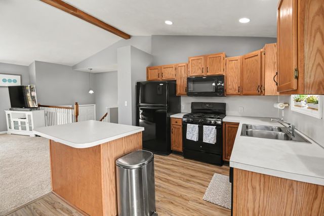 421 Macomb Avenue NW, Grand Rapids, MI 49534