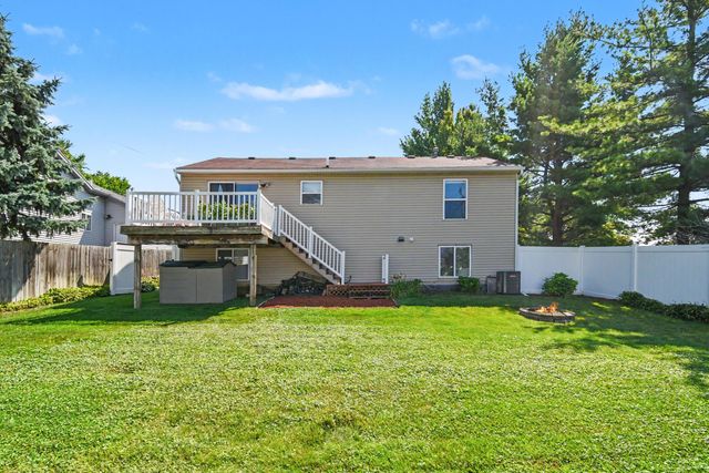 421 Macomb Avenue NW, Grand Rapids, MI 49534