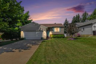 421 Macomb Avenue NW, Grand Rapids, MI 49534
