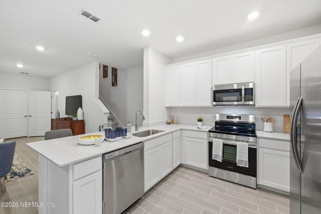 2246 WINDWARD CAY Lane, Middleburg, FL 32068