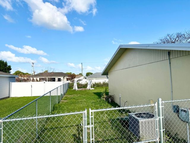 267 NW Biltmore Street, Port St. Lucie, Port St Lucie, FL 34983