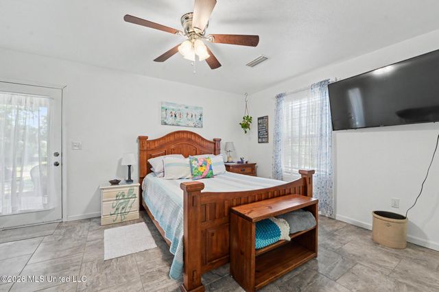 1601 Fawn Street, Ocean Springs, MS 39564