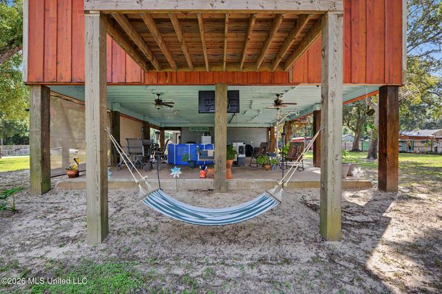 1601 Fawn Street, Ocean Springs, MS 39564