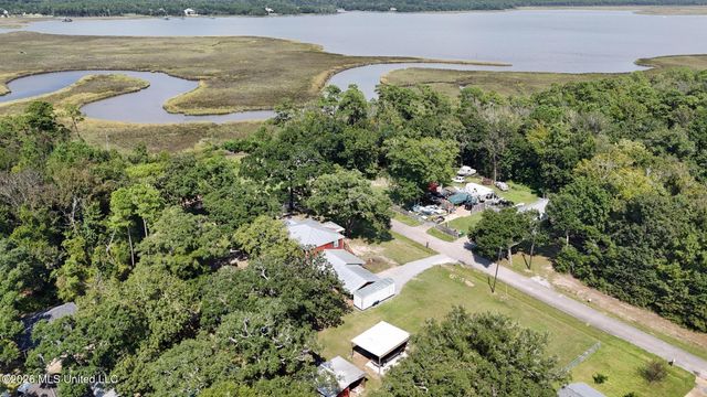1601 Fawn Street, Ocean Springs, MS 39564