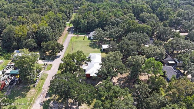 1601 Fawn Street, Ocean Springs, MS 39564