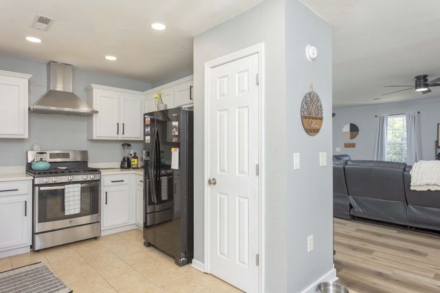 13215 Emerald Creek Cir, Soddy Daisy, TN 37379