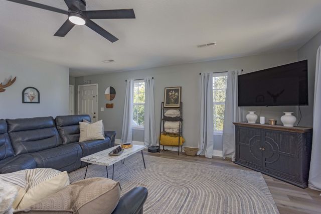 13215 Emerald Creek Cir, Soddy Daisy, TN 37379