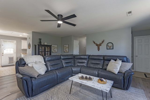 13215 Emerald Creek Cir, Soddy Daisy, TN 37379