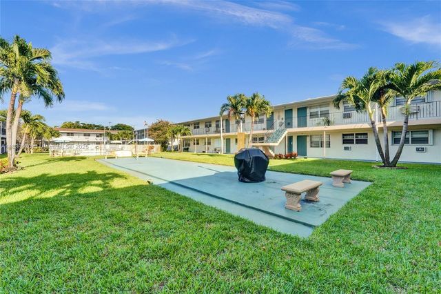 7401 Pines Blvd 210, Pembroke Pines, FL 33024