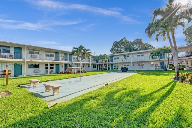 7401 Pines Blvd 210, Pembroke Pines, FL 33024
