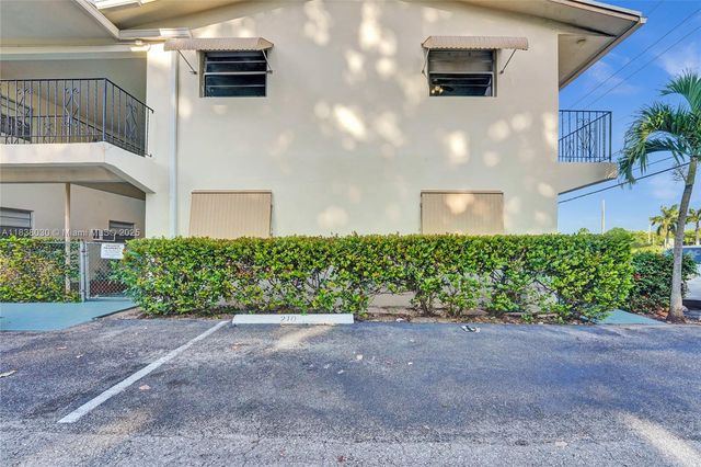 7401 Pines Blvd 210, Pembroke Pines, FL 33024
