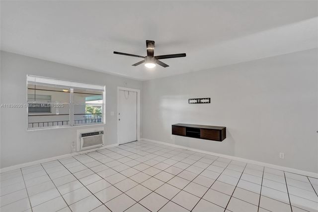 7401 Pines Blvd 210, Pembroke Pines, FL 33024