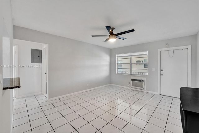 7401 Pines Blvd 210, Pembroke Pines, FL 33024
