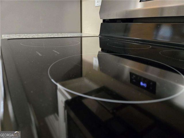 7001 Greenridge Drive, Loganville, GA 30052