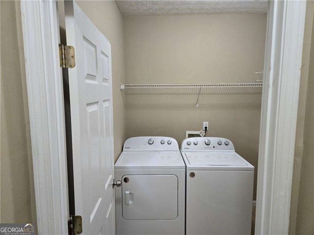 7001 Greenridge Drive, Loganville, GA 30052