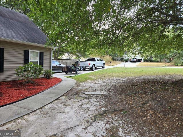 7001 Greenridge Drive, Loganville, GA 30052