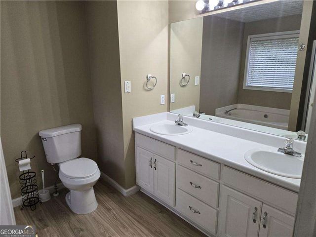 7001 Greenridge Drive, Loganville, GA 30052