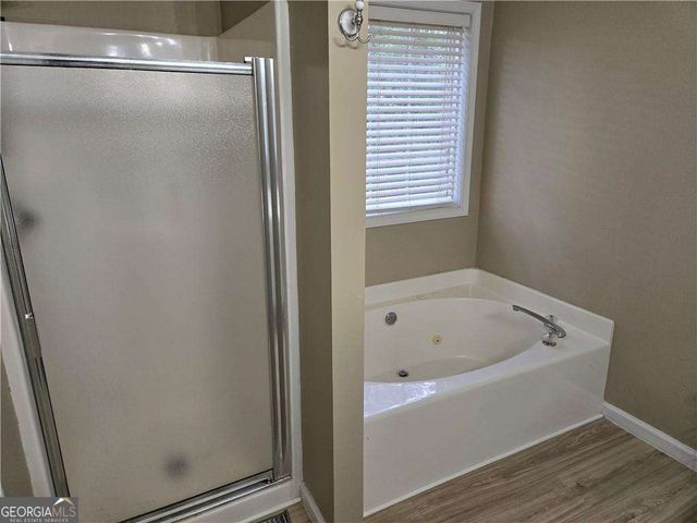 7001 Greenridge Drive, Loganville, GA 30052