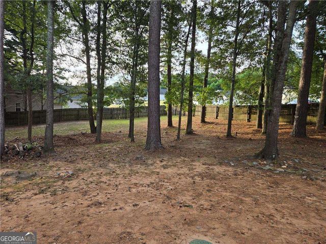 7001 Greenridge Drive, Loganville, GA 30052