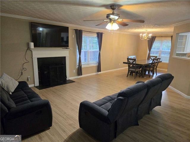 7001 Greenridge Drive, Loganville, GA 30052