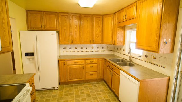 604 E Queen Ave, Spokane, WA 99207
