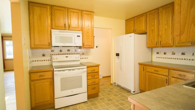604 E Queen Ave, Spokane, WA 99207